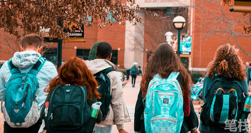 笔栈降AI率,笔栈降AI官网,笔栈降AIGC率,笔栈论文查重系统