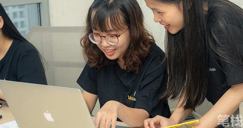 笔栈降AI率,笔栈降AI官网,笔栈降AIGC率,笔栈论文查重系统