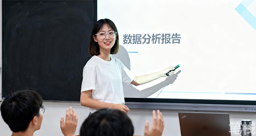 笔栈降AI率,笔栈降AI官网,笔栈降AIGC率,笔栈论文查重系统
